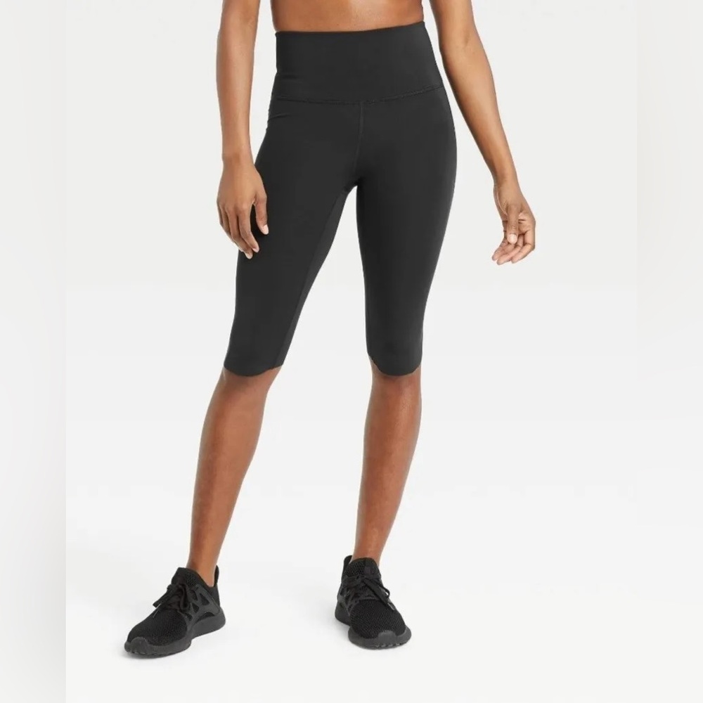 All in Motion Ultra High Rise Capri Leggings 13" NWT Size Large